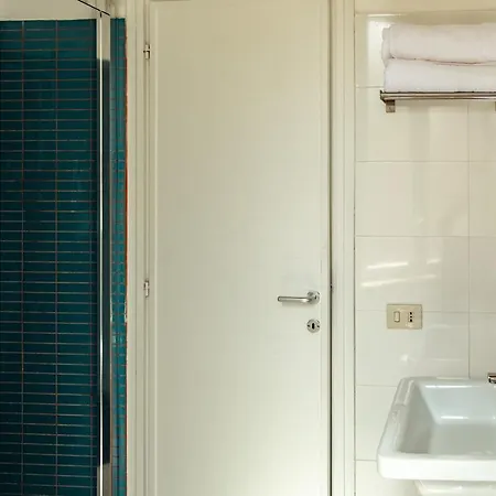 Clivo's 1 Buddyrent Apartmán *